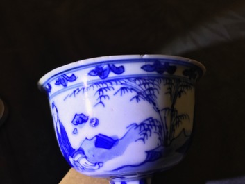 Een Chinese blauwwitte kom op voet, Ming, Chongzhen