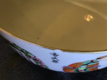 Een Chinese famille rose 'Wu Shuang Pu' kom, 19e eeuw