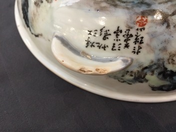 Een Chinese qianjiang cai terrine met deksel, 20e eeuw