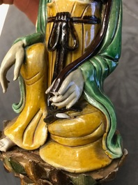 Two Chinese verte bisquit and blanc de Chine figures of Guanyin, 18/19th C.