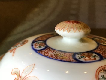 Drie ronde Chinese dekselterrines van het servies van Koning Lodewijk XV van Frankrijk, Yongzheng, ca. 1732
