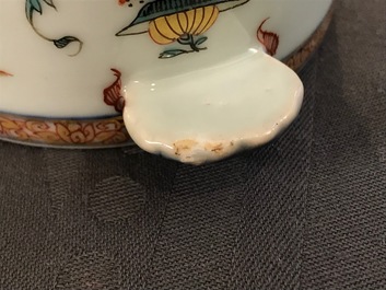 Drie ronde Chinese dekselterrines van het servies van Koning Lodewijk XV van Frankrijk, Yongzheng, ca. 1732