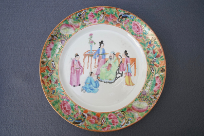 Twelve Chinese Canton Mandarin famille rose plates and soup plates, Daoguang