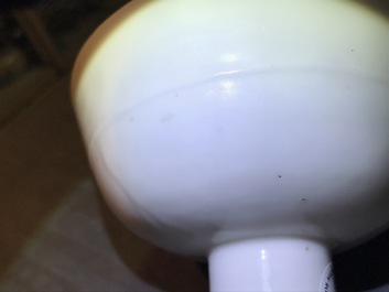 Een Chinese blanc de Chine stem cup, Wanli of Transitie periode