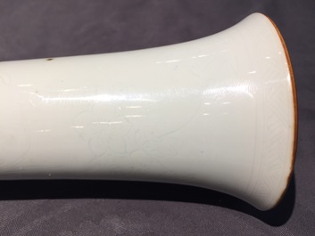 A Chinese blanc de Chine vase with underglaze design, Transitional period