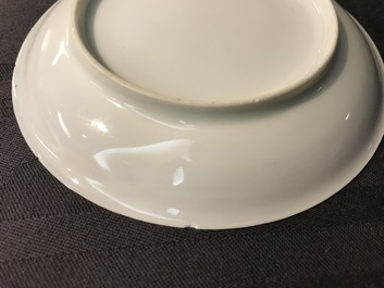 A lot of 33 Chinese famille rose cups and 27 saucers, Yongzheng/Qianlong