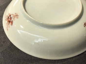 A lot of 33 Chinese famille rose cups and 27 saucers, Yongzheng/Qianlong