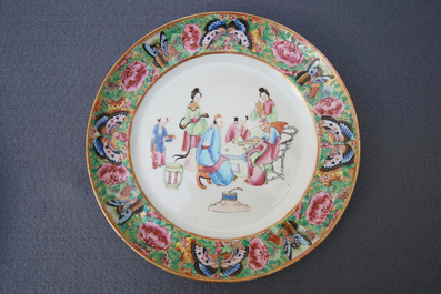 Twelve Chinese Canton Mandarin famille rose plates and soup plates, Daoguang