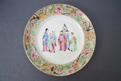 Twelve Chinese Canton Mandarin famille rose plates and soup plates, Daoguang