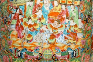 A large Chinese Canton famille rose vase, 19th C.