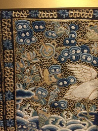 Une paire de carr&eacute;s ou badges de mandarin kesi &agrave; d&eacute;cor d'oies, Chine, 18/19&egrave;me