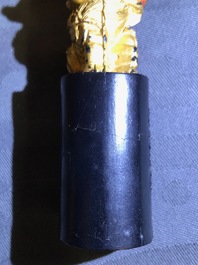 Huit pierres d'encre en forme de sceaux dans un coffre de pr&eacute;sentation, 18/19&egrave;me