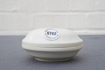 A Chinese round Dehua blanc de Chine box and cover with incised design, Ming/Qing