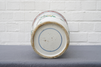 Un vase de forme yenyen en porcelaine de Chine famille verte, Kangxi