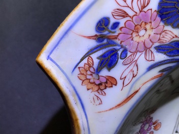 Een Chinees rose-Imari scheerbekken met het wapen van Zeeland, Kangxi/Yongzheng