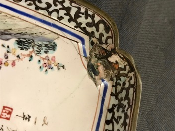 Twee vierkante Chinese Canton email schoteltjes, Qianlong