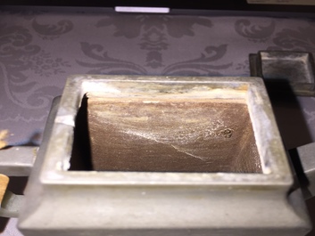 Une thei&egrave;re en gr&egrave;s de Yixing, &eacute;tain grav&eacute; et jade, Chine, 19&egrave;me