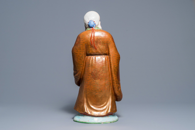 Een grote Chinese famille rose figuur van Shou Lao, Republiek, 20e eeuw