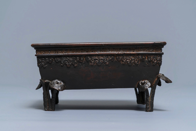 A rectangular Chinese bronze incense burner with lingzhi, 17/18th C.