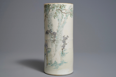 A round Chinese qianjiang cai hat stand, 19/20th C.