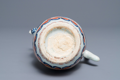 A clobbered Chinese blue and white ewer, Transitional period