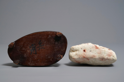 A Chinese Shoushan soapstone 'immortals' group, 19th C.
