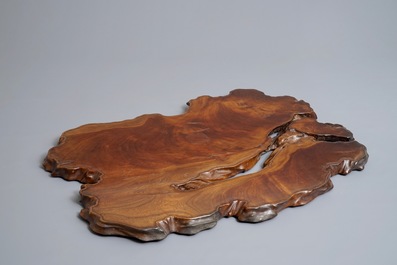A Japanese polished rootwood tea ceremony tray, Meiji/Showa, 19/20th C.