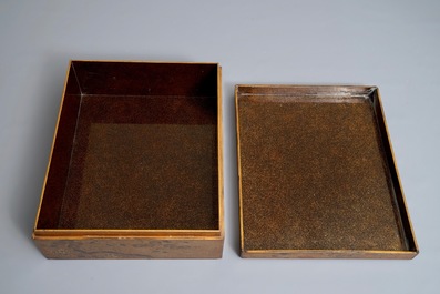 Un suzuribako en laque &agrave; d&eacute;cor d'un pin, Japon, Edo ou Meiji, 18/19&egrave;me