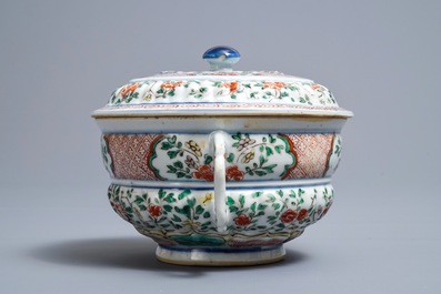 Een Chinese famille verte dekselterrine, Kangxi
