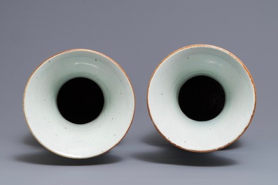 A pair of Chinese famille rose vases with musicians, 19/20th C.
