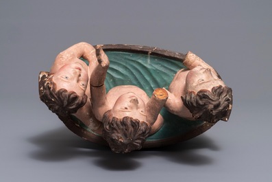 Een polychrome houten groep 'De kinderen van Sint-Nikolaas', 18e eeuw