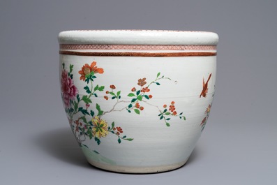 Un aquarium en porcelaine de Chine famille rose, Qianlong