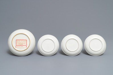 Drie Chinese famille rose koppen en schotels en een papbord voor de Nederlandse mark met wapen Velingius-Visch, Qianlong