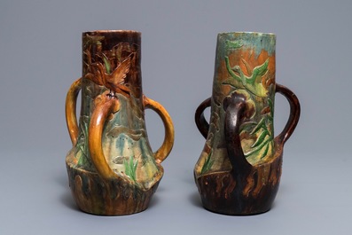 Twee Vlaams aardewerken Art Nouveau vazen met eenden, Leo Maes Vereenoghe, Torhout, 1891-1909