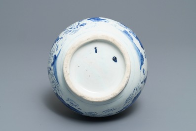 A Chinese blue and white double gourd vase, Transitional period