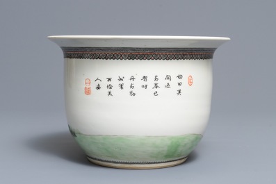 A Chinese famille rose dish and a jardini&egrave;re on stand, Republic, 20th C.