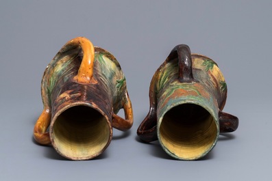 Twee Vlaams aardewerken Art Nouveau vazen met eenden, Leo Maes Vereenoghe, Torhout, 1891-1909