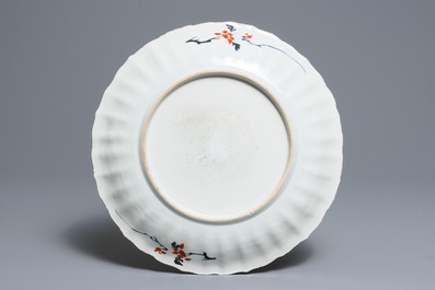 Een Chinese famille verte schotel met het wapen van Leuven, Kangxi/Yongzheng