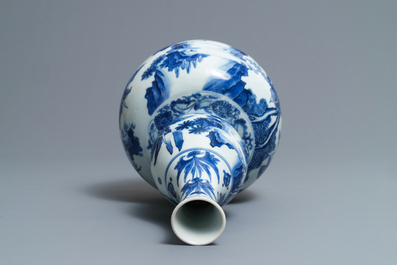 A Chinese blue and white double gourd vase, Transitional period