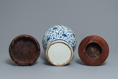 A Chinese blue and white 'aster' dish and a 'peony scroll' vase, Kangxi and 19th C.