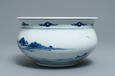 Een Chinese blauwwitte wierookbrander met figuren in een landschap, Kangxi