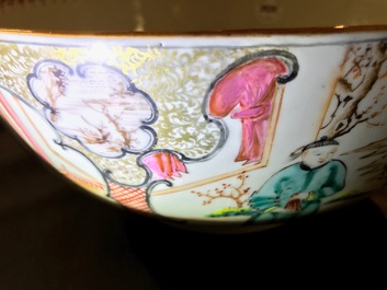 Een paar Chinese famille rose kommen met mandarijns decor, Qianlong