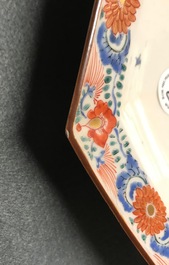 An octagonal Japanese Kakiemon "Hob in the well' dish, Edo, 2nd half 17th C.