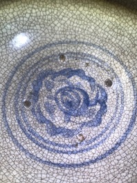 Une collection de 13 pi&egrave;ces en c&eacute;ramique de Vietnam, 14/15&egrave;me