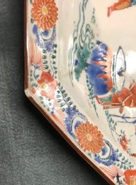 An octagonal Japanese Kakiemon "Hob in the well' dish, Edo, 2nd half 17th C.