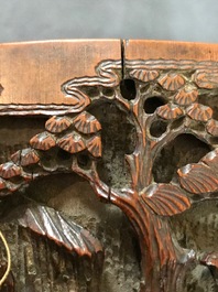 Deux pots &agrave; pinceaux en bambou sculpt&eacute;, Chine, 18/19&egrave;me
