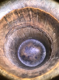 Deux pots &agrave; pinceaux en bambou sculpt&eacute;, Chine, 18/19&egrave;me