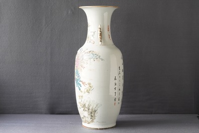 Een Chinese qianjiang cai vaas met mythologisch decor, 19/20e eeuw