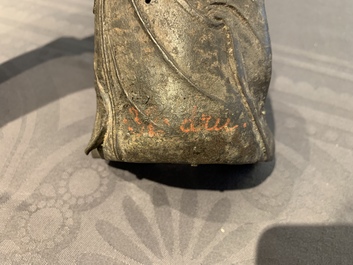 Une figure de Bouddha en bronze, Chine, Ming