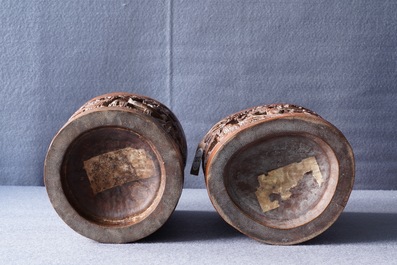 Deux pots &agrave; pinceaux en bambou sculpt&eacute;, Chine, 18/19&egrave;me